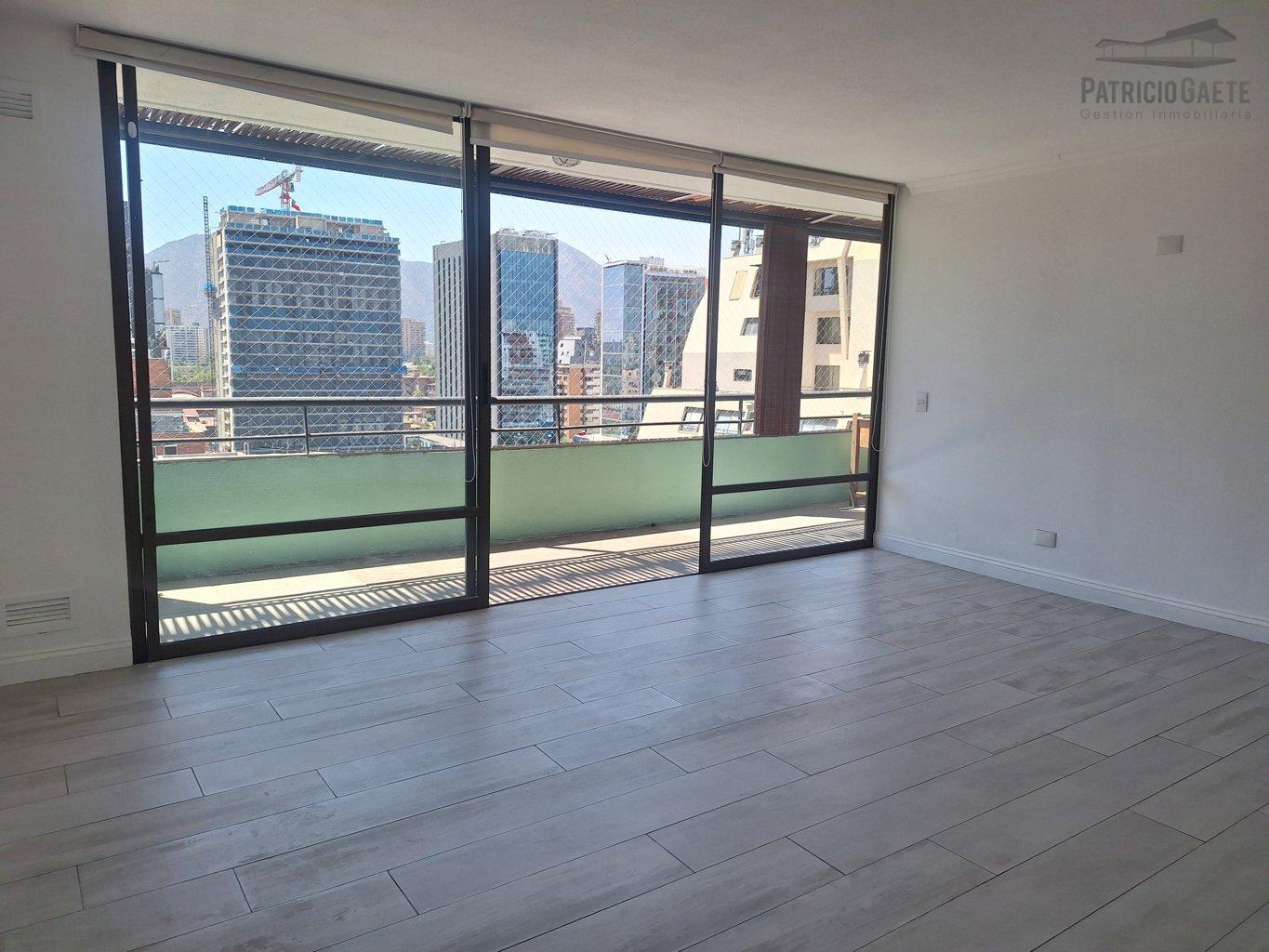 Impecable, Luminoso Y Muy Cómodo Departamento En Las Condes